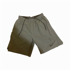 Nike Men's Athletic Shorts in Gray
